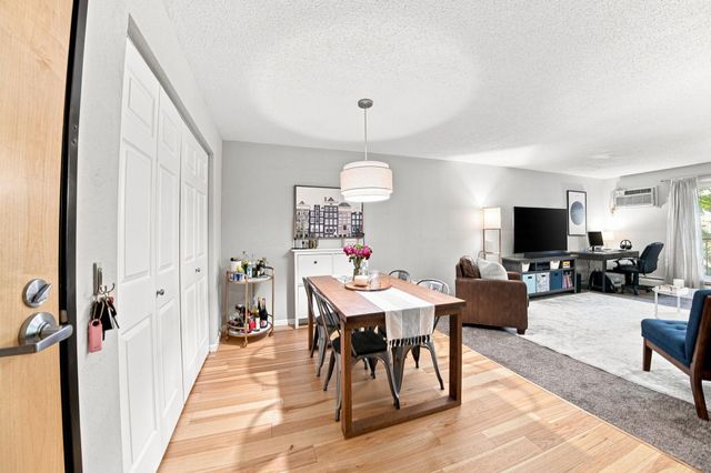 3155 Coachman Road 381, Eagan, MN 55121