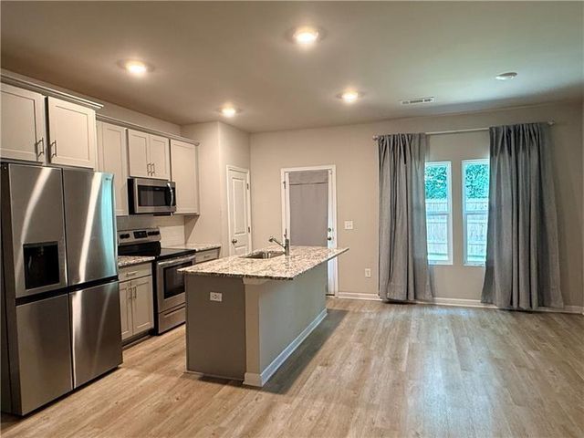 6271 Redan Square 83, Lithonia, GA 30058