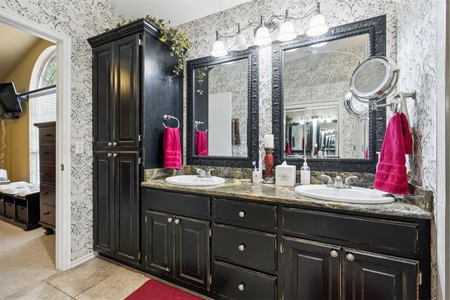 4431 Alturas Court, Oklahoma City, OK 73120