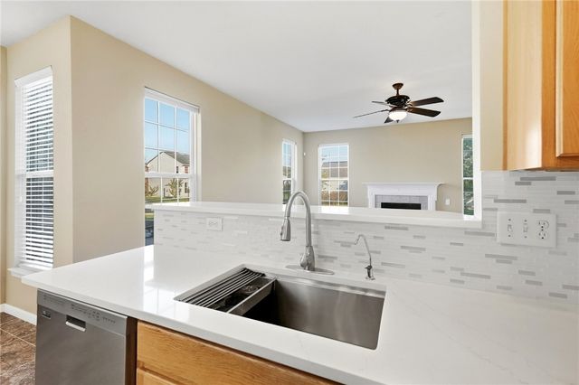 2639 Royal Gateway, Beavercreek, OH 45431