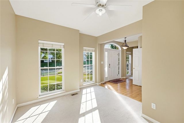 2639 Royal Gateway, Beavercreek, OH 45431