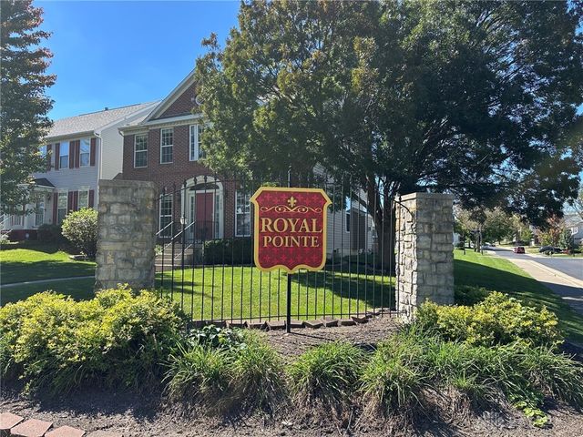2639 Royal Gateway, Beavercreek, OH 45431