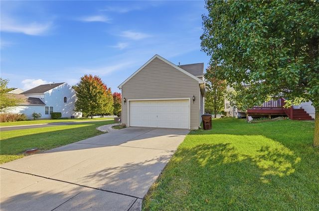 2639 Royal Gateway, Beavercreek, OH 45431