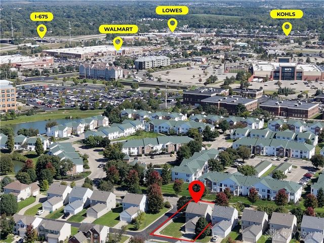 2639 Royal Gateway, Beavercreek, OH 45431