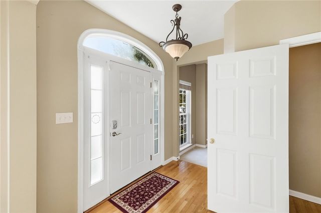 2639 Royal Gateway, Beavercreek, OH 45431