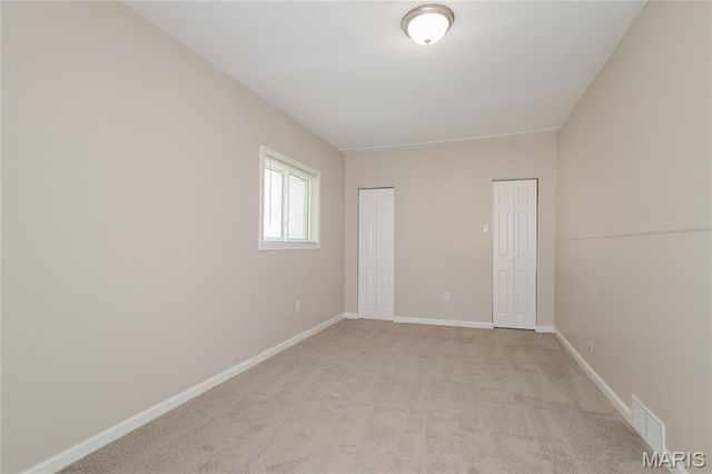 10117 Crown Point Drive, St Louis, MO 63136