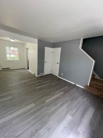 22651 Fox I, Euclid, OH 44123