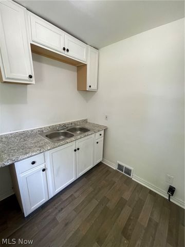 22651 Fox I, Euclid, OH 44123