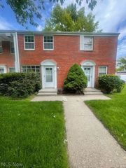 22651 Fox I, Euclid, OH 44123