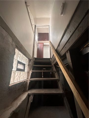 1203 4th Ave, Beaver Falls, PA 15010