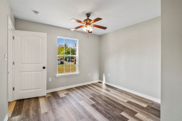 1511 N Brents Avenue, Sherman, TX 75090