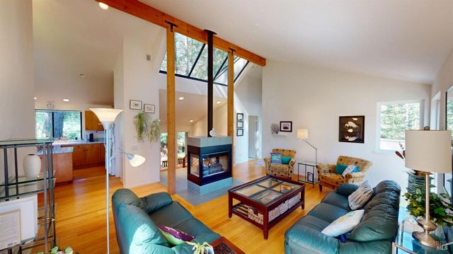 918 River Beach Rd, The Sea Ranch, CA 95497