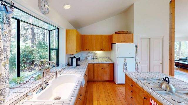 918 River Beach Rd, The Sea Ranch, CA 95497