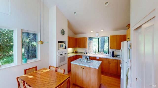 918 River Beach Rd, The Sea Ranch, CA 95497