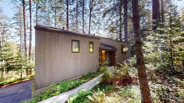 918 River Beach Rd, The Sea Ranch, CA 95497