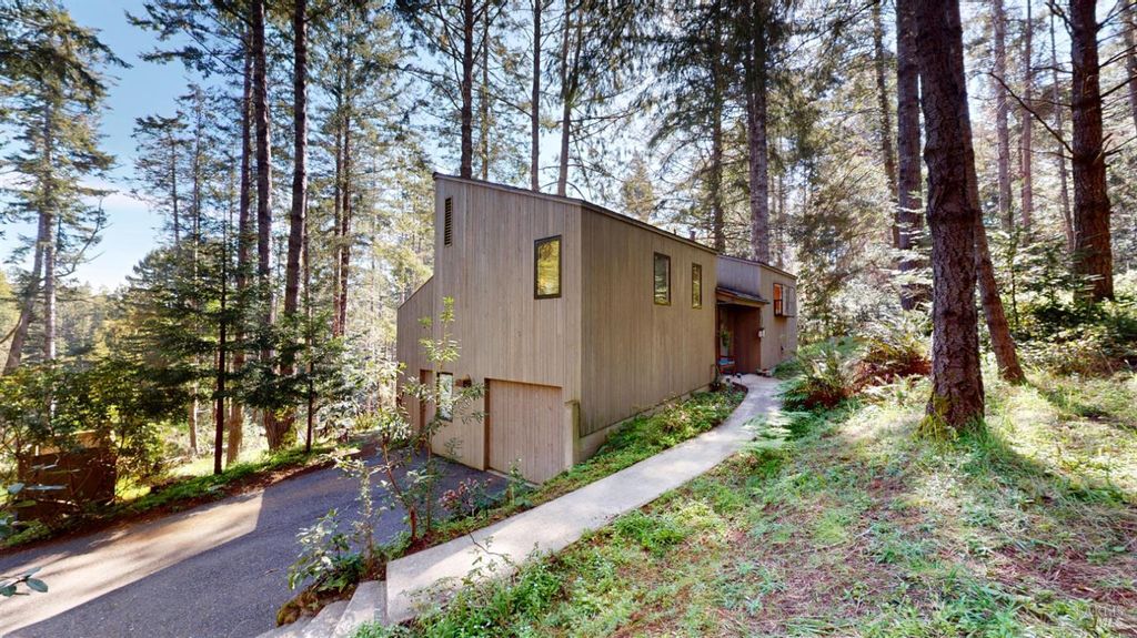 918 River Beach Rd, The Sea Ranch, CA 95497