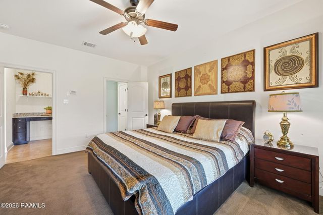 124 Raven Cliff Lane, Broussard, LA 70518