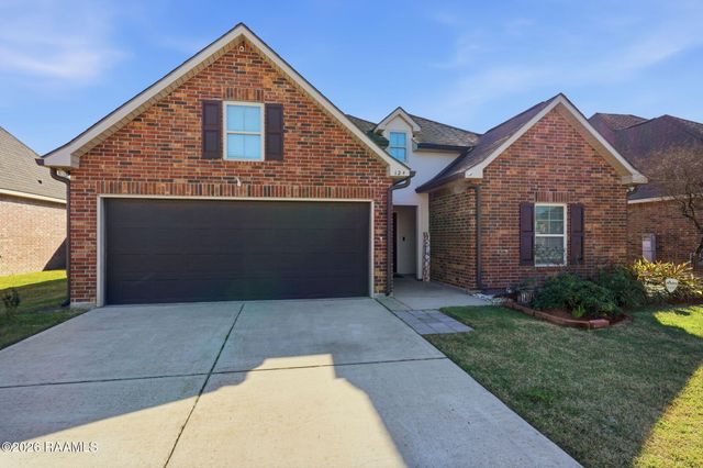 124 Raven Cliff Lane, Broussard, LA 70518