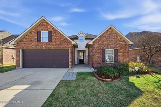 124 Raven Cliff Lane, Broussard, LA 70518