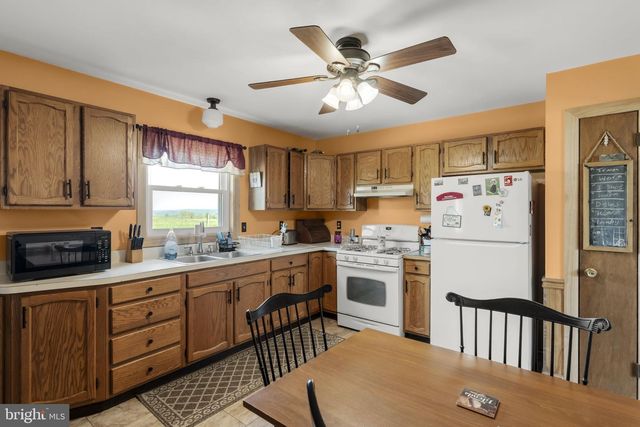 481 MEETINGHOUSE RD, Gap, PA 17527