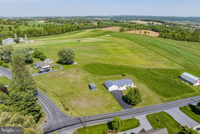 481 MEETINGHOUSE RD, Gap, PA 17527