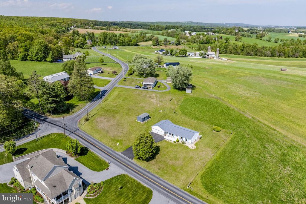 481 MEETINGHOUSE RD, Gap, PA 17527
