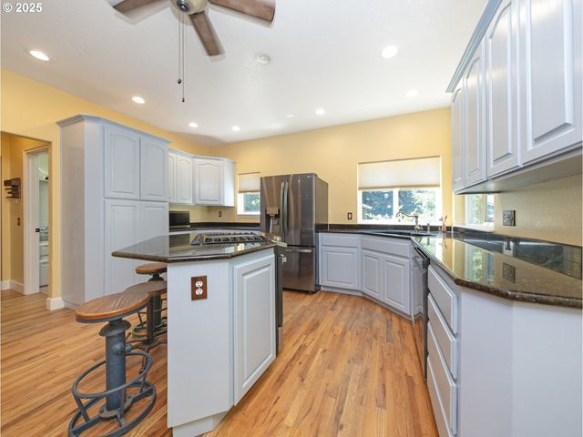 64977 NEHALEM Hwy, Vernonia, OR 97064