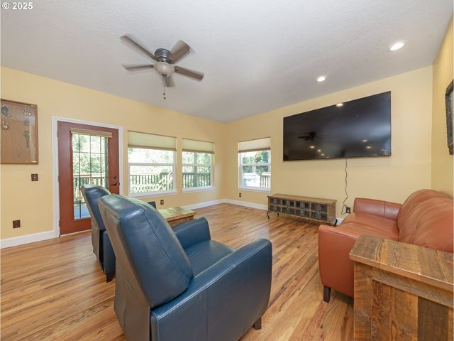 64977 NEHALEM Hwy, Vernonia, OR 97064