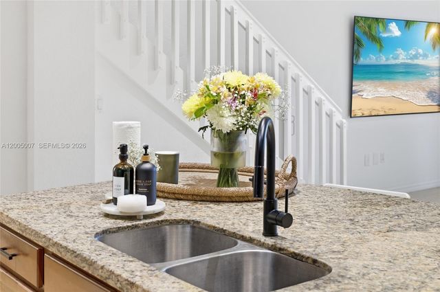 6320 S Station Sq, Davie, FL 33314