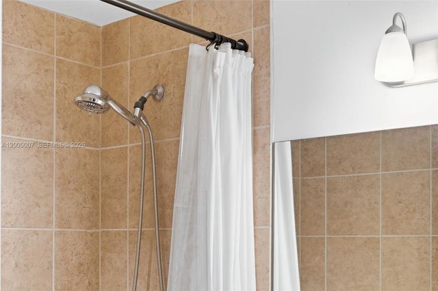 6320 S Station Sq, Davie, FL 33314