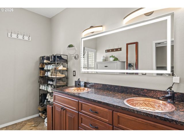 8560 Sw 151ST Pl, Beaverton, OR 97007