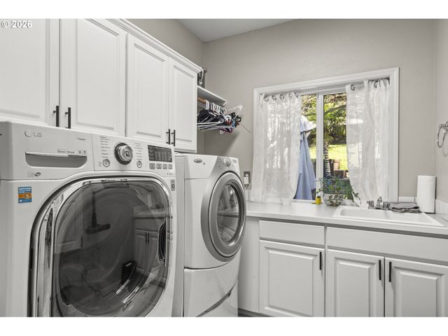 8560 Sw 151ST Pl, Beaverton, OR 97007