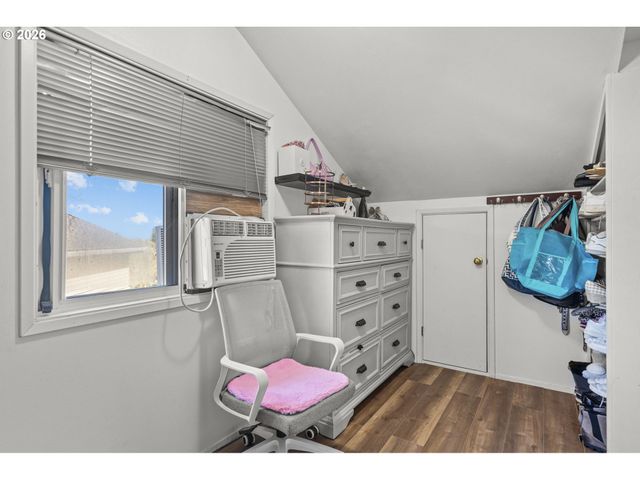 8560 Sw 151ST Pl, Beaverton, OR 97007