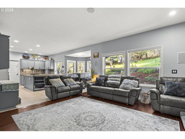 8560 Sw 151ST Pl, Beaverton, OR 97007