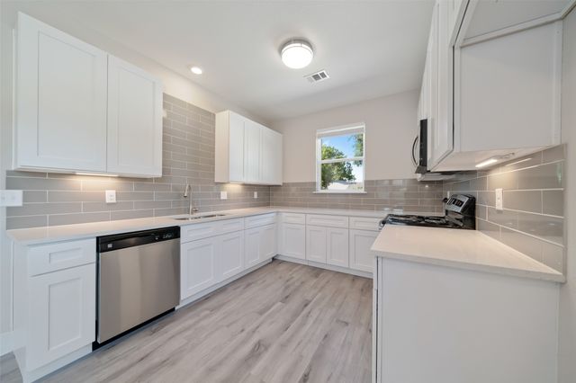 6506 Park Place Drive, Richland Hills, TX 76118
