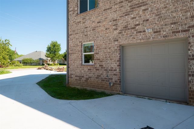 6506 Park Place Drive, Richland Hills, TX 76118