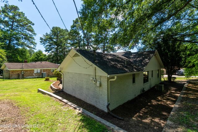 205 Sunset Drive, Petal, MS 39465