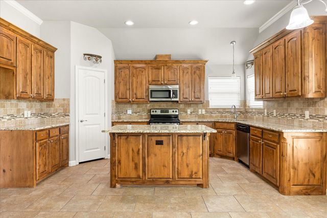 107 Donna Circle, Granbury, TX 76049