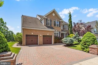 5 WOODFIELD CT, Princeton, NJ 08540