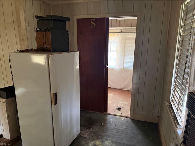 1033 Pitchkettle RD, Suffolk, VA 23434