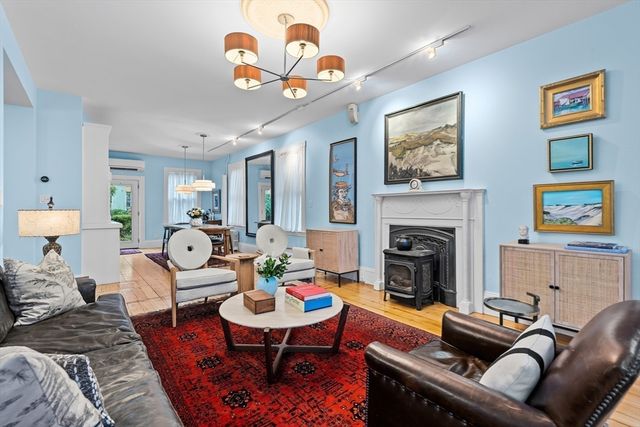 10 Dewolf St 2, Boston, MA 02125