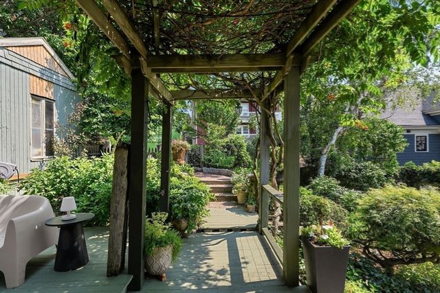 10 Dewolf St 2, Boston, MA 02125