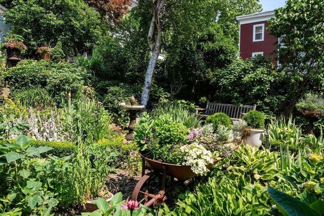 10 Dewolf St 2, Boston, MA 02125