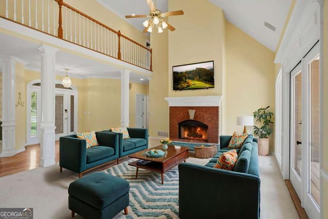 2744 Waters Edge Drive, Gainesville, GA 30504
