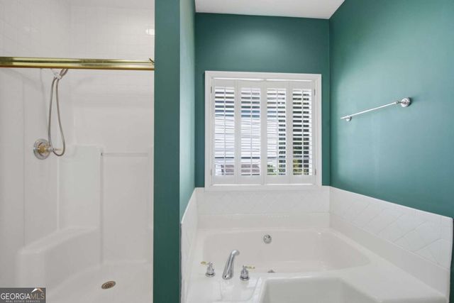 2744 Waters Edge Drive, Gainesville, GA 30504