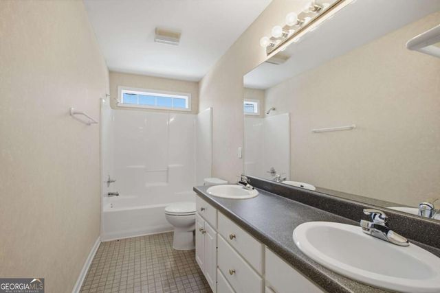 2744 Waters Edge Drive, Gainesville, GA 30504
