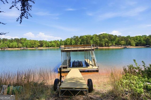 2744 Waters Edge Drive, Gainesville, GA 30504