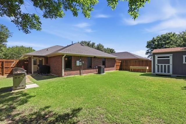 1430 Cedarcrest Lane, Bryan, TX 77803