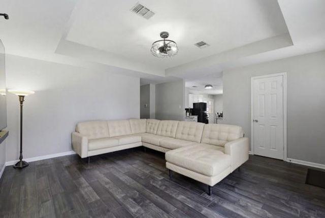 1430 Cedarcrest Lane, Bryan, TX 77803