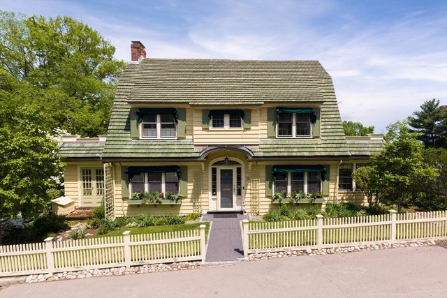 20 Moss Hill Rd, Boston, MA 02130